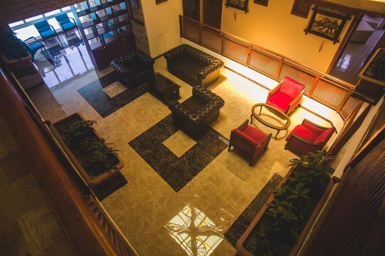 Dinara Garden Hotel เกเมร์ ภายนอก รูปภาพ