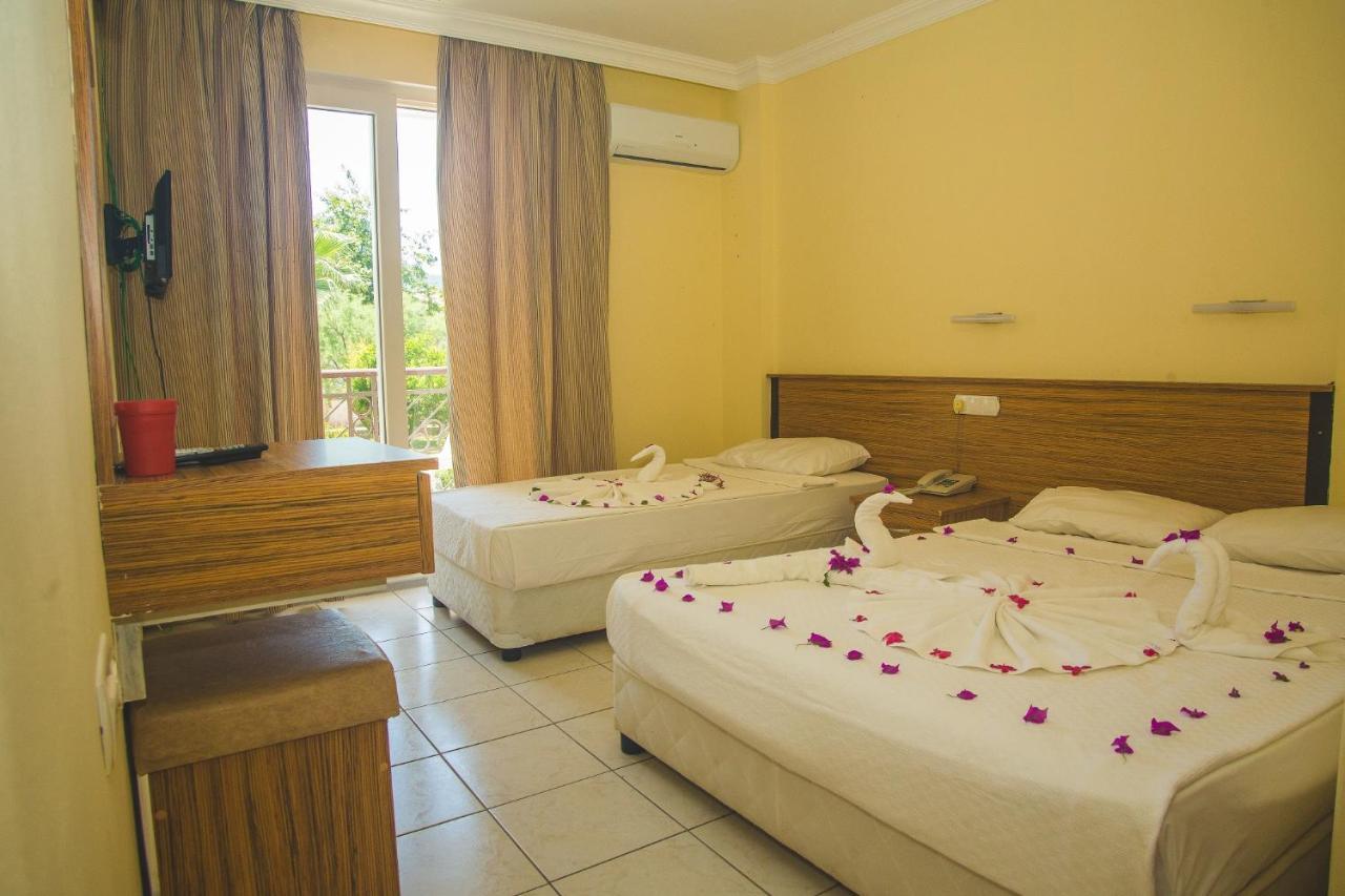 Dinara Garden Hotel เกเมร์ ภายนอก รูปภาพ
